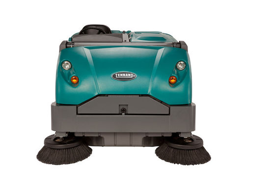 Driving Type Battery Operated Sweeper / Battery Floor Sweeper Excellent Cleaning Effect